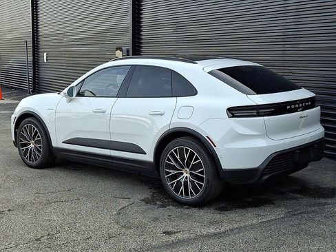 New 2026 Porsche Macan 4 Electric AWD/4WD image 3
