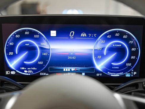 Certified 2023 Mercedes-Benz EQE 500 4MATIC Sedan w/ Exclusive Trim Package image 16