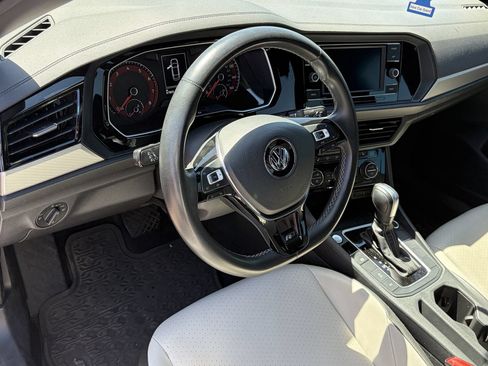 Used 2020 Volkswagen Jetta R-Line FWD image 11