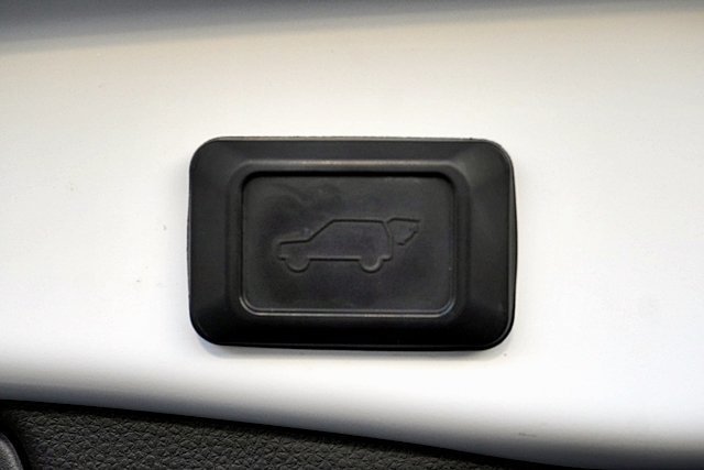 Used 2024 Toyota RAV4 XSE AWD/4WD image 25