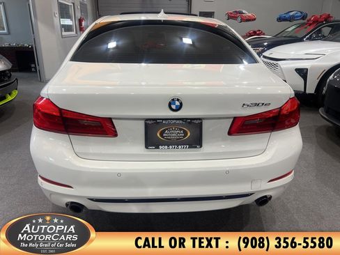 Used 2019 BMW 530e xDrive w/ Convenience Package AWD/4WD image 5