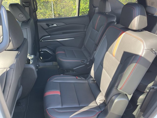 New 2027 Chevrolet Traverse RS w/ LPO, Floor Liner Package AWD/4WD image 23