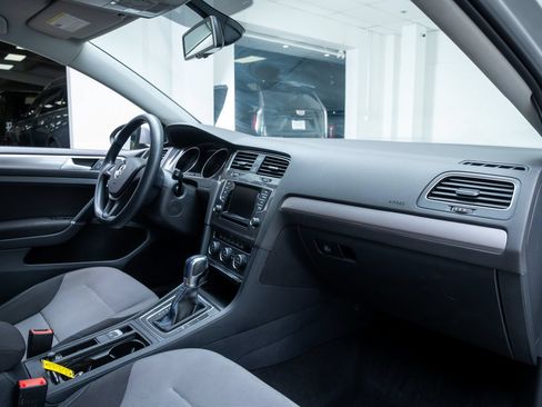 Used 2015 Volkswagen e-Golf Limited Edition FWD image 23