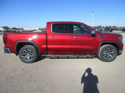 New 2026 GMC Sierra 1500 SLT w/ SLT Premium Package