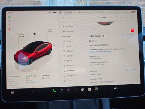 Used 2023 Tesla Model 3 Standard Range image 2