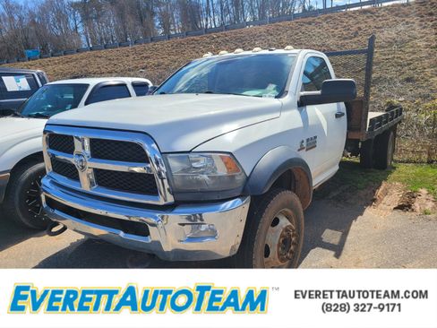 Used 2014 RAM 5500 Tradesman w/ Chrome Appearance Group image 1