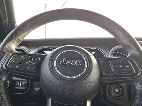 Used 2020 Jeep Gladiator Sport AWD/4WD image 21