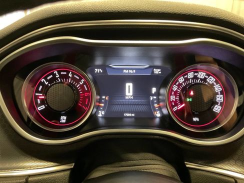 Used 2016 Dodge Challenger R/T Scat Pack w/ Leather Interior Group RWD image 9