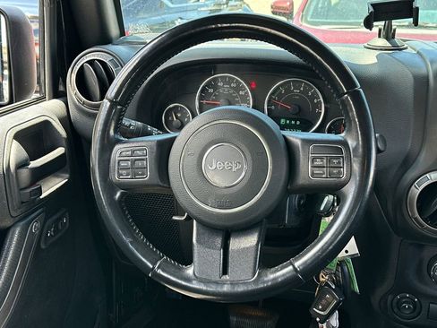 Used 2018 Jeep Wrangler Unlimited Sport S AWD/4WD image 17