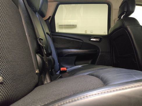 Used 2017 Dodge Journey Crossroad w/ Rear Seat Video Group I FWD image 19
