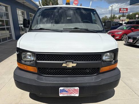Used 2014 Chevrolet Express 2500 RWD image 3