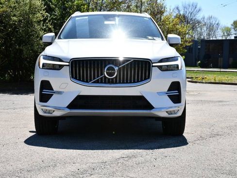 Used 2023 Volvo XC60 B5 Plus w/ Climate Package AWD/4WD image 2