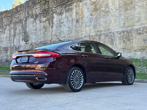 Used 2017 Ford Fusion SE AWD/4WD image 4