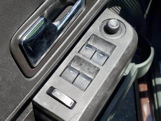 Used 2010 Ford Edge Limited FWD image 10