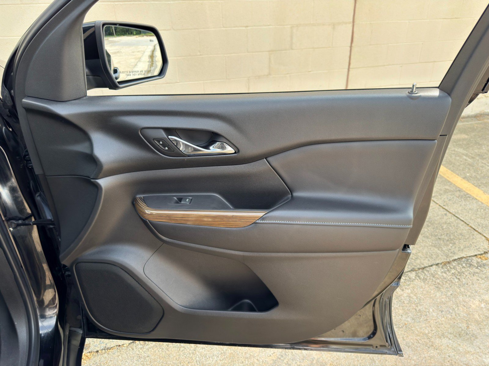 Used 2018 GMC Acadia SLE w/ Driver Alert Package I AWD/4WD image 38