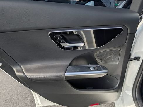 Used 2023 Mercedes-Benz C 300 Sedan image 13