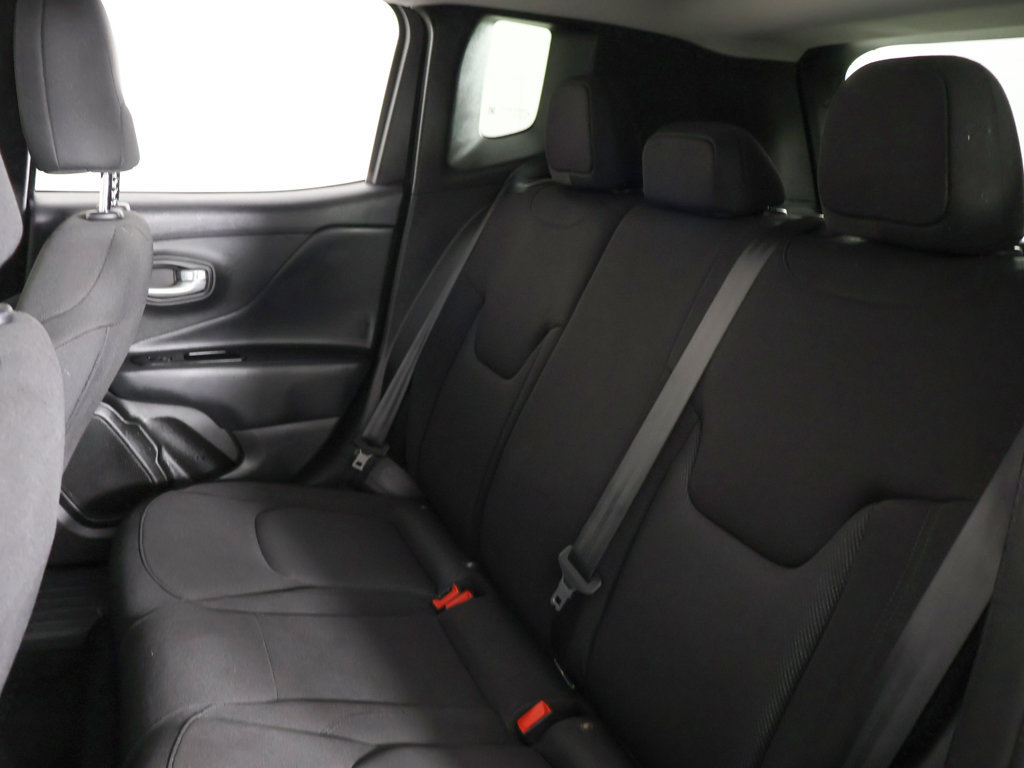 Used 2023 Jeep Renegade Latitude AWD/4WD image 29