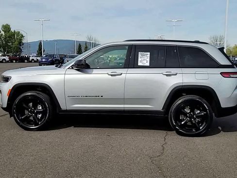 New 2026 Jeep Grand Cherokee Limited AWD/4WD image 5