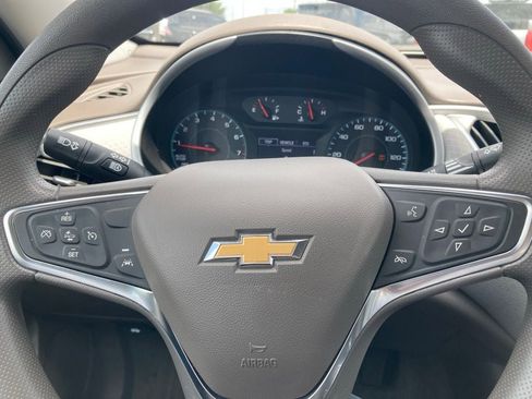 Used 2025 Chevrolet Malibu LT image 19