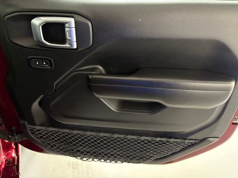 Used 2021 Jeep Gladiator Sport image 41