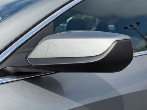 Used 2023 Chevrolet Malibu LT image 30