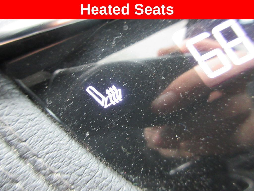 Certified 2022 Cadillac XT6 Premium Luxury w/ LPO, Floor Liner Package AWD/4WD image 18