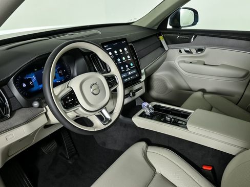 Used 2026 Volvo XC90 B6 Ultra w/ Protection Package image 5