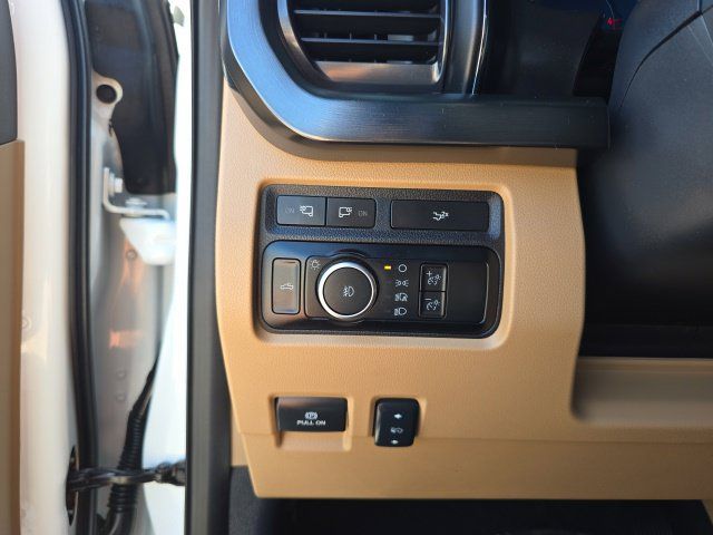 Used 2024 Ford F250 Lariat w/ Chrome Package AWD/4WD image 25