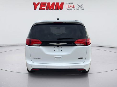 New 2026 Chrysler Voyager LX image 8
