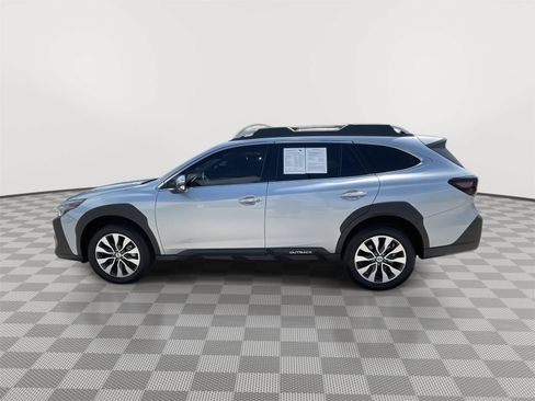 Used 2024 Subaru Outback Touring AWD/4WD image 10