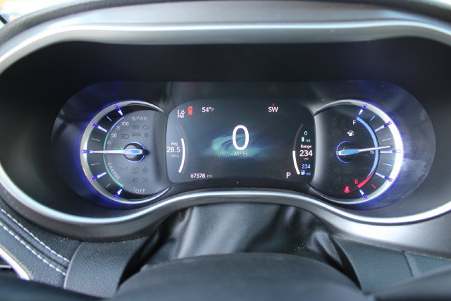 Used 2024 Chrysler Pacifica Limited FWD image 15