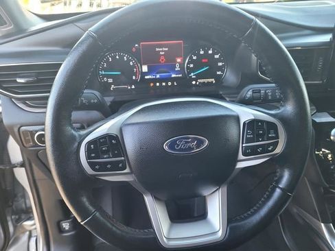 Certified 2024 Toyota Sienna LE image 30