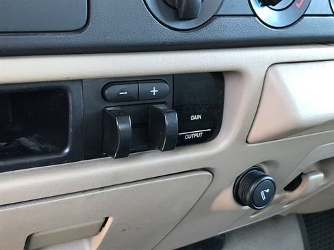 Used 2007 Ford F250 XLT AWD/4WD image 7