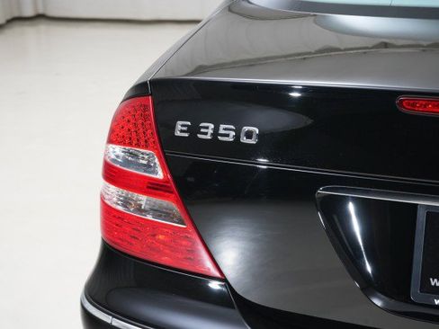 Used 2006 Mercedes-Benz E 350 Sedan image 29