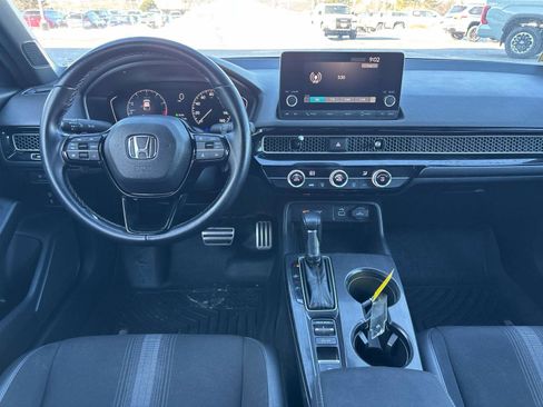 Used 2023 Honda Civic Sport image 8
