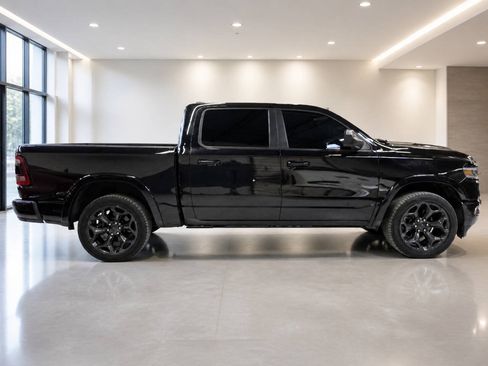 Used 2020 RAM 1500 Limited w/ Black Appearance Package AWD/4WD image 5