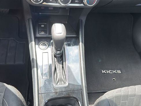 Used 2023 Nissan Kicks SV FWD image 19