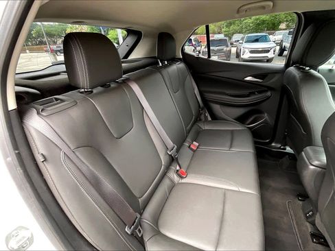 Used 2024 Buick Encore GX Sport Touring FWD image 19