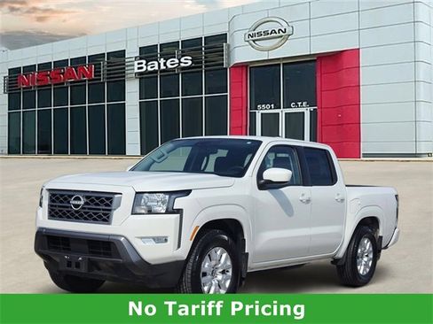 Used 2024 Nissan Frontier SV w/ SV Convenience Package image 2