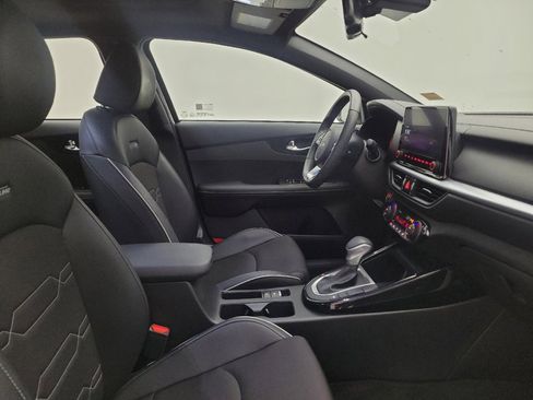 Used 2023 Kia Forte GT-Line w/ GT-Line Premium Package image 21