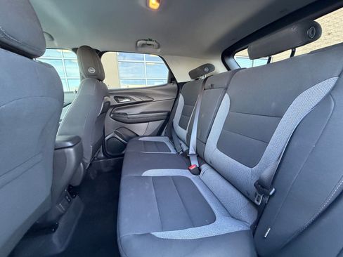 Used 2025 Chevrolet TrailBlazer LT w/ Convenience Package image 17
