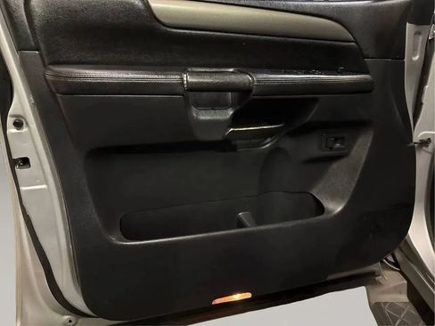 Used 2012 Nissan Armada SV AWD/4WD image 15