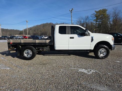 Used 2020 Ford F250 XL w/ Power Equipment Group image 4