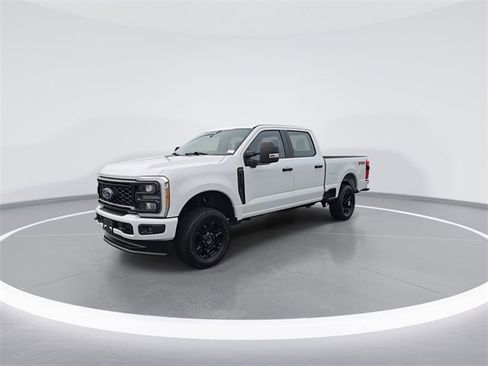 Used 2023 Ford F250 XL w/ STX Appearance Package image 4