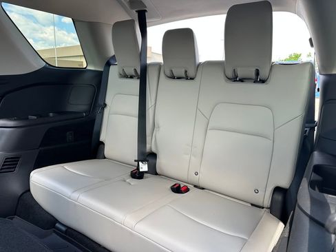 Used 2025 Nissan Pathfinder SL w/ Lighting Package (N92) AWD/4WD image 14