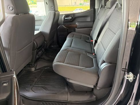 Used 2021 GMC Sierra 1500 SLE w/ X31 Off-Road Package AWD/4WD image 12
