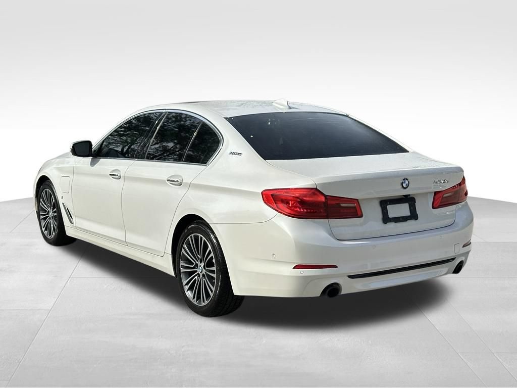 Used 2018 BMW 530e RWD image 10