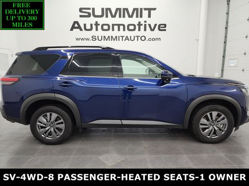Used 2025 Nissan Pathfinder SV image 1