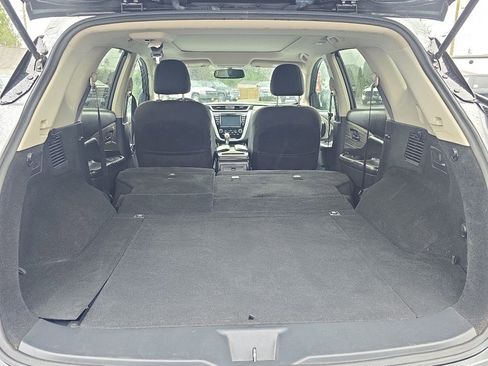 Used 2018 Nissan Murano SV w/ Premium Package image 10