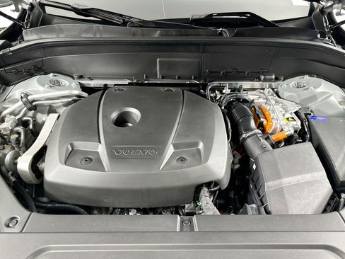 New 2025 Volvo XC90 T8 Plus w/ Protection Package Premier image 23